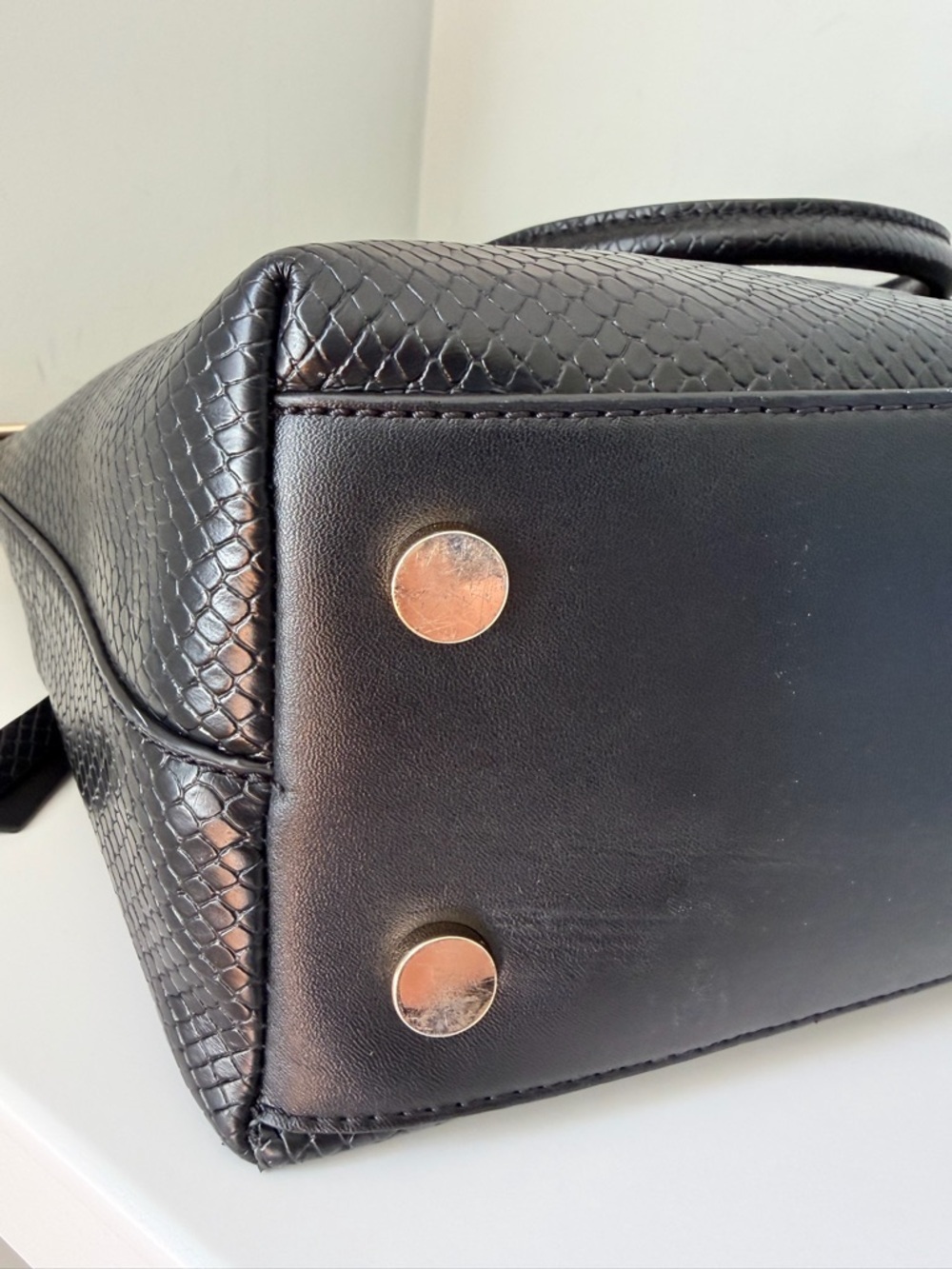 Michael Kors Large Elson Satchel - Picture 9 of 15